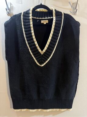 Elan Black Cream V-Neck Sweater Vest Medium Preppy Coastal Grandmother Knit